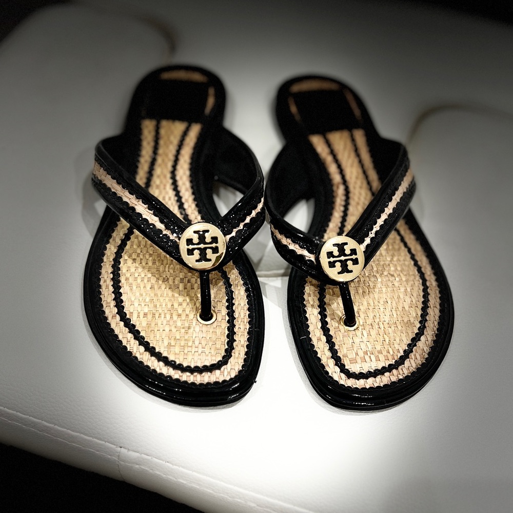 Classic espadrille flip-flops